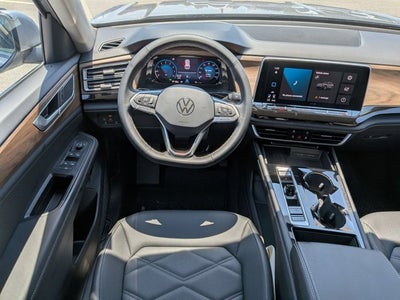 2025 Volkswagen Atlas 2.0T SE w/Technology