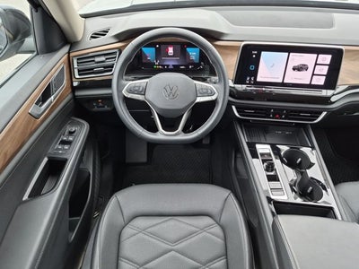 2025 Volkswagen Atlas 2.0T SE w/Technology