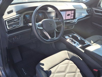 2024 Volkswagen Atlas Cross Sport 2.0T SE w/Technology