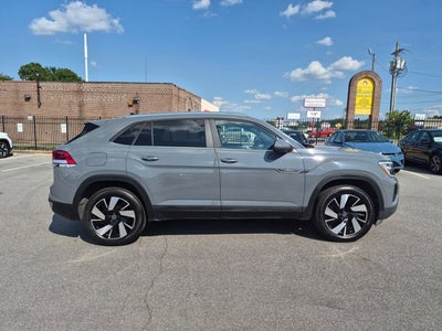 2024 Volkswagen Atlas Cross Sport 2.0T SE w/Technology