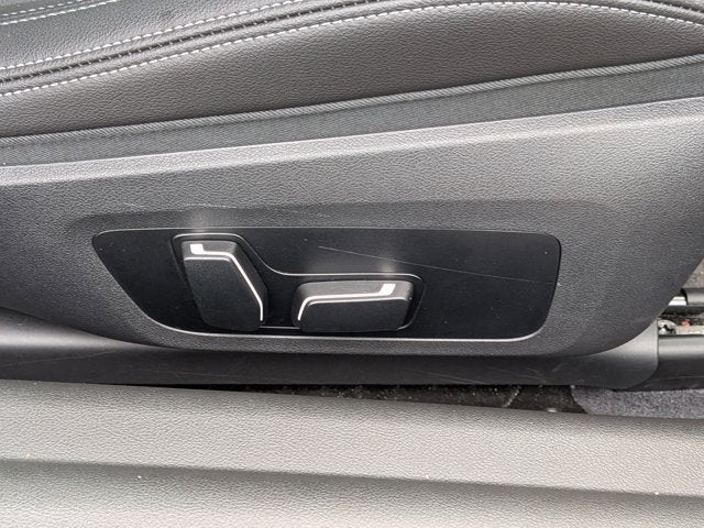 2024 BMW 2 Series 230i