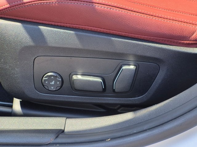 2025 BMW 3 Series 330i
