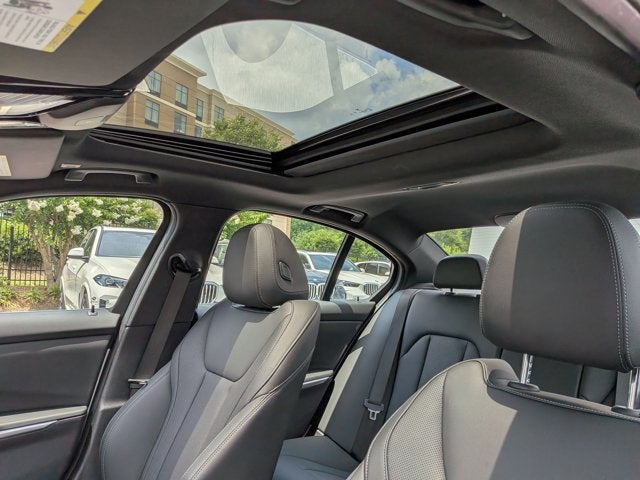 2025 BMW 3 Series 330i