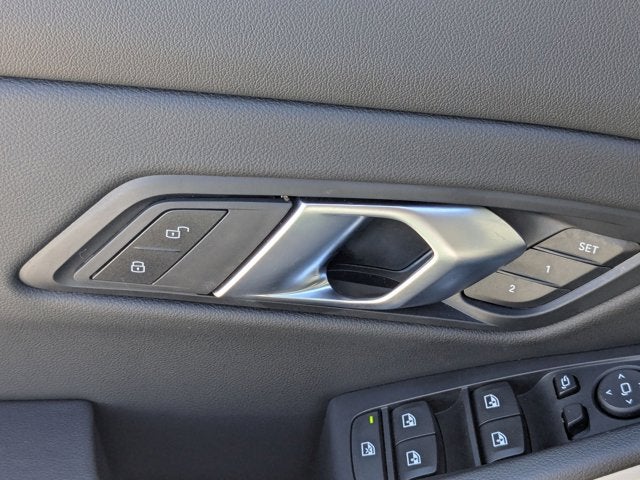 2025 BMW 3 Series 330i