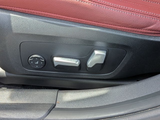 2023 BMW 3 Series 330i