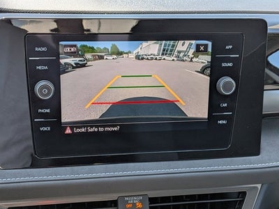 2025 Volkswagen Taos SE Black