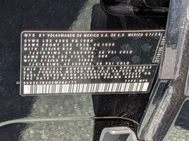 2025 Volkswagen Taos SE Black