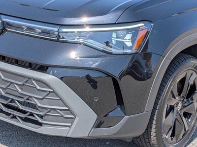 2025 Volkswagen Taos SE Black