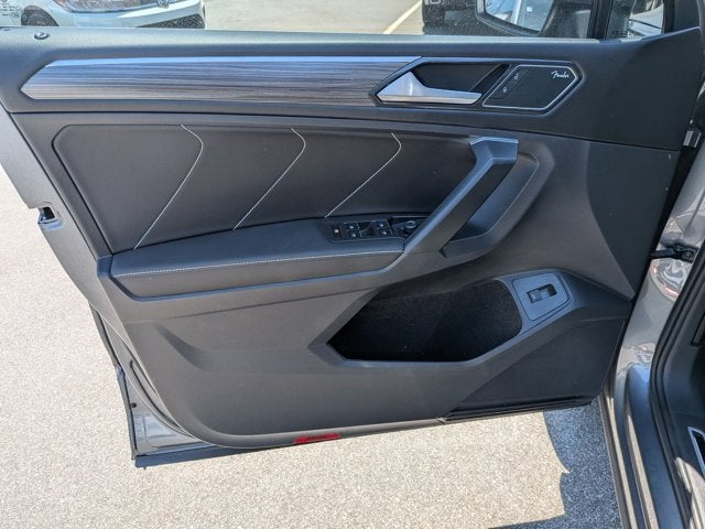 2023 Volkswagen Tiguan SEL R-Line