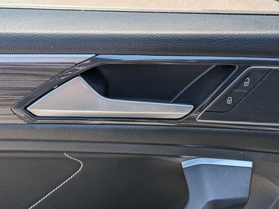 2023 Volkswagen Tiguan SEL R-Line