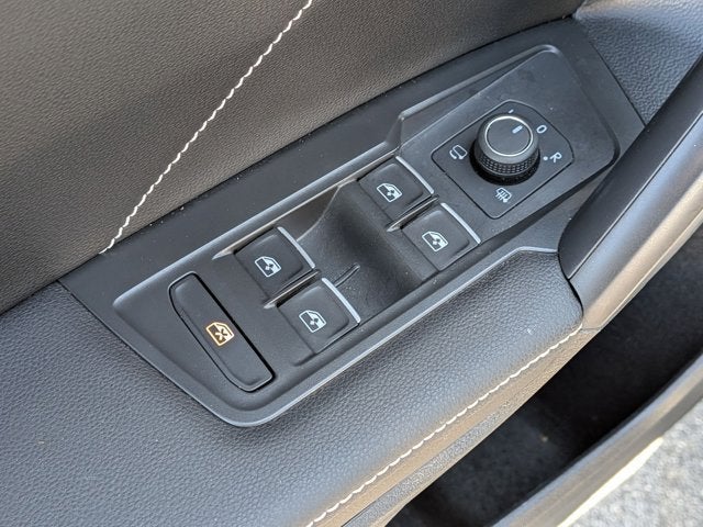 2023 Volkswagen Tiguan SEL R-Line