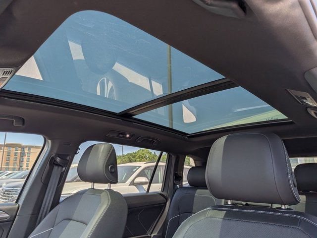 2023 Volkswagen Tiguan SEL R-Line