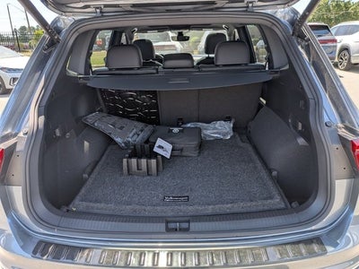 2023 Volkswagen Tiguan SEL R-Line