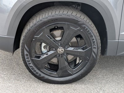 2025 Volkswagen Taos SEL