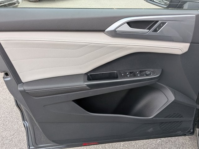 2025 Volkswagen Taos SEL