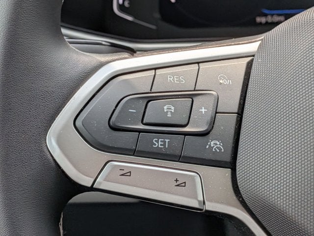 2025 Volkswagen Taos SEL