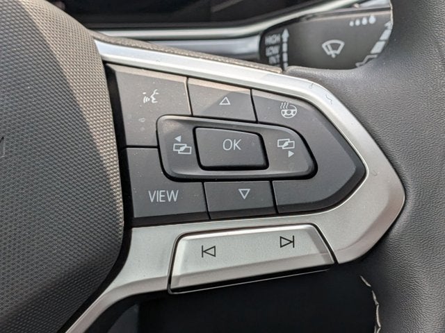 2025 Volkswagen Taos SEL