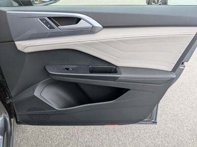 2025 Volkswagen Taos SEL