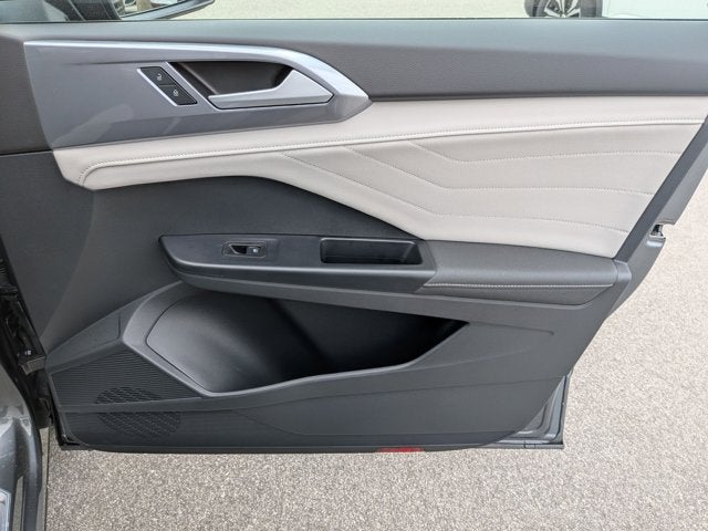 2025 Volkswagen Taos SEL