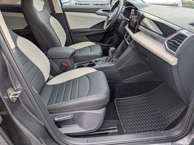 2025 Volkswagen Taos SEL