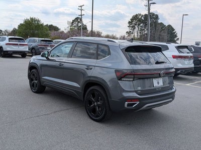2025 Volkswagen Taos SEL