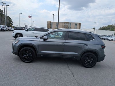 2025 Volkswagen Taos SEL