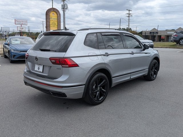 2024 Volkswagen Tiguan SE R-Line Black