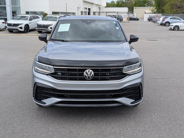 2024 Volkswagen Tiguan SE R-Line Black