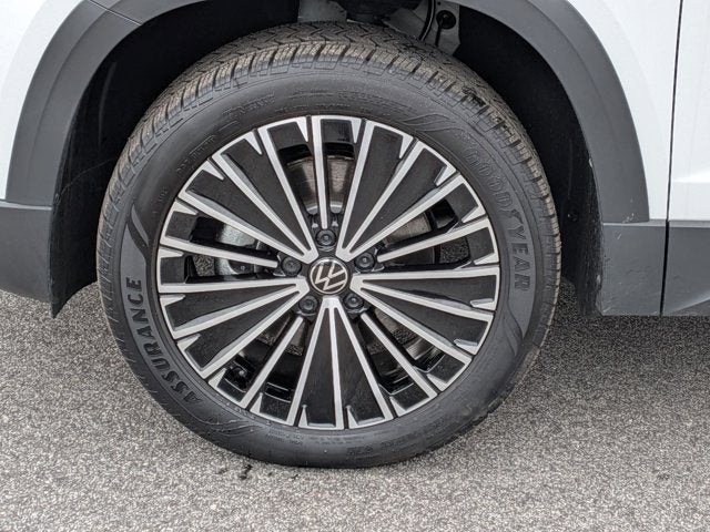 2025 Volkswagen Taos SE