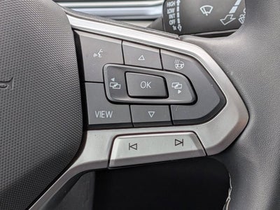 2025 Volkswagen Taos SE