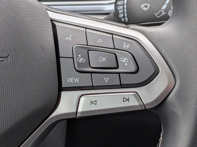 2025 Volkswagen Taos SE