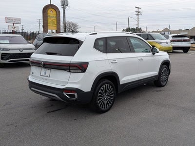 2025 Volkswagen Taos SE