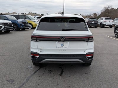 2025 Volkswagen Taos SE