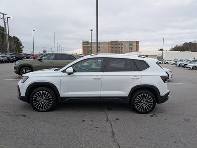 2025 Volkswagen Taos SE