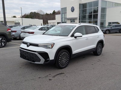2025 Volkswagen Taos SE