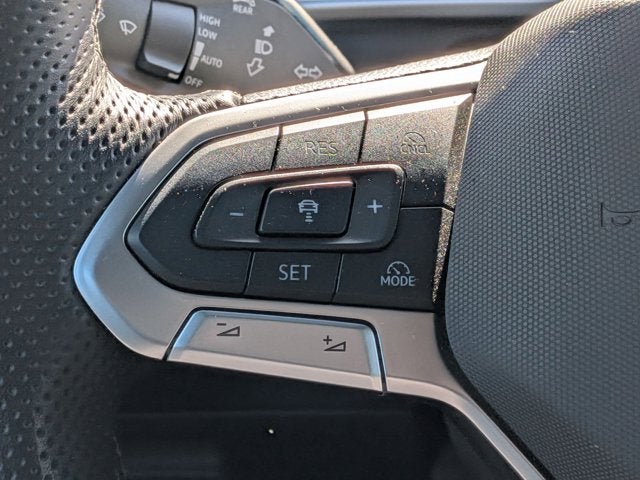 2025 Volkswagen Tiguan SE R-Line Black