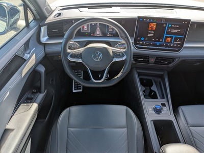 2025 Volkswagen Tiguan SE R-Line Black