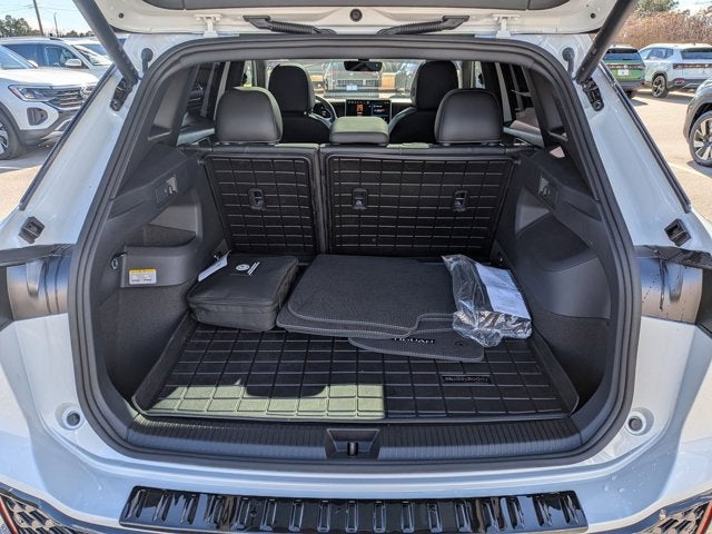 2025 Volkswagen Tiguan SE R-Line Black