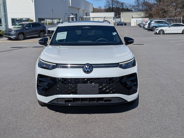 2025 Volkswagen Tiguan SE R-Line Black