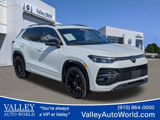 2025 Volkswagen Tiguan SE R-Line Black