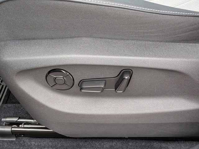 2025 Volkswagen Tiguan SE R-Line Black