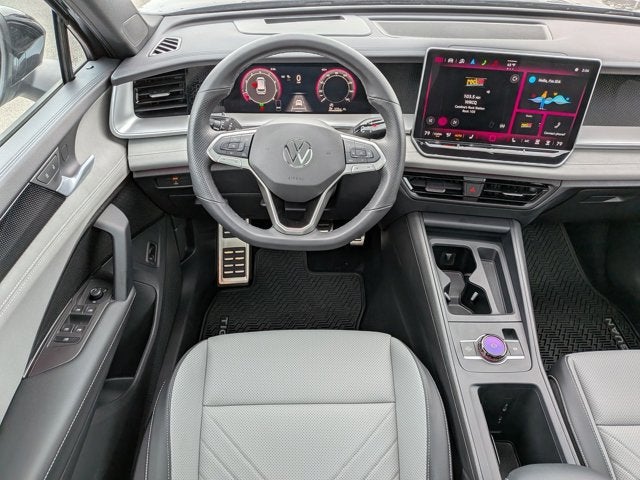 2025 Volkswagen Tiguan SE R-Line Black