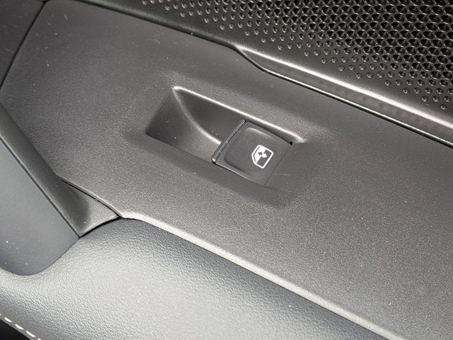 2025 Volkswagen Tiguan SE R-Line Black