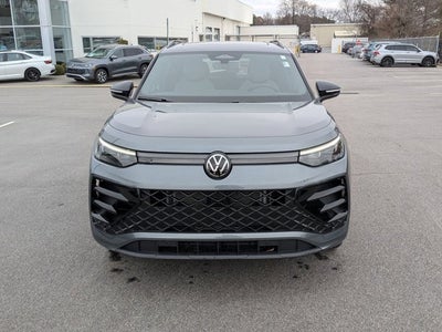 2025 Volkswagen Tiguan SE R-Line Black
