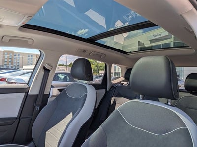 2025 Volkswagen Taos SE