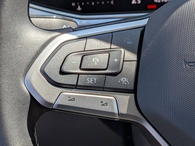 2025 Volkswagen Taos SE