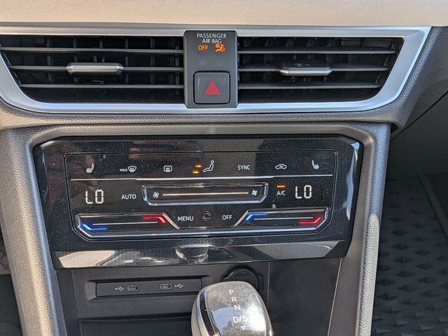 2025 Volkswagen Taos SE