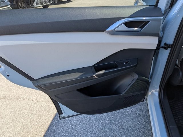 2025 Volkswagen Taos SE