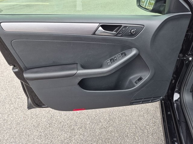 2015 Volkswagen Jetta 2.0L TDI SE w/Connectivity