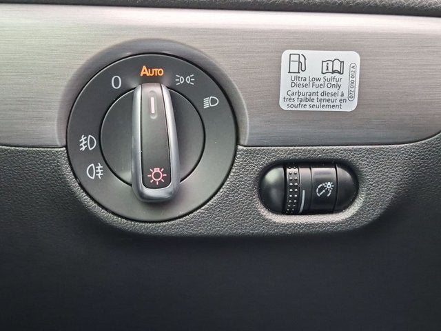 2015 Volkswagen Jetta 2.0L TDI SE w/Connectivity